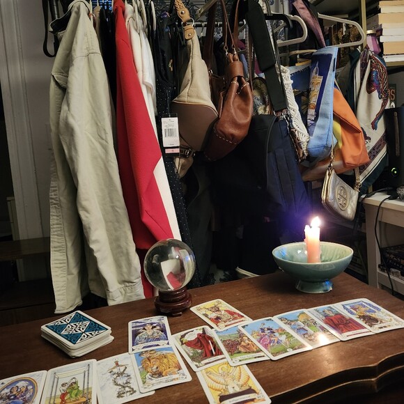 trendy_tarot